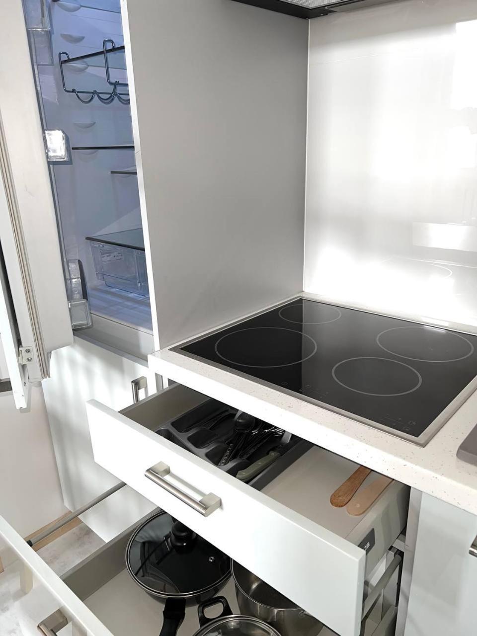 Stylish Apartment In The Centre -By Hik Apartments Varsóvia Exterior foto